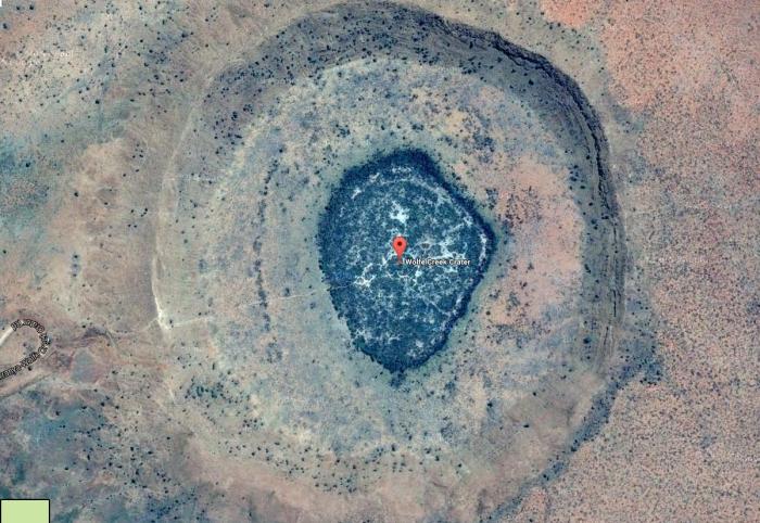 wolfecreekcrater.JPG