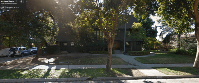 death-at-a-funeral-house-location-sv