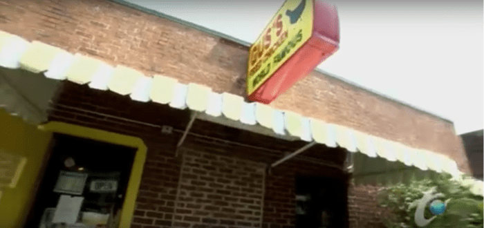 guss-world-famous-fried-chicken-man-v-food-yt