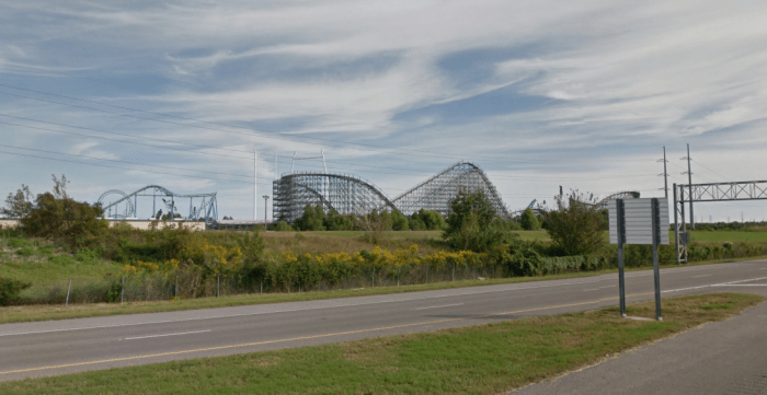 six-flags-theme-park-sv-3.PNG