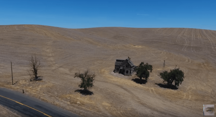 house-in-the-middle-of-nowhere-oregon-yt.PNG