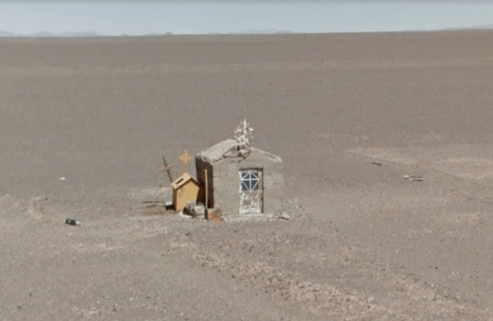 worlds-smallest-church.PNG