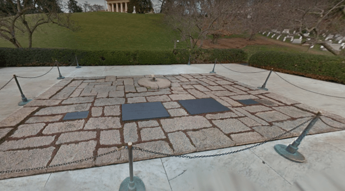 john-f-kennedy-grave-location-sv.PNG