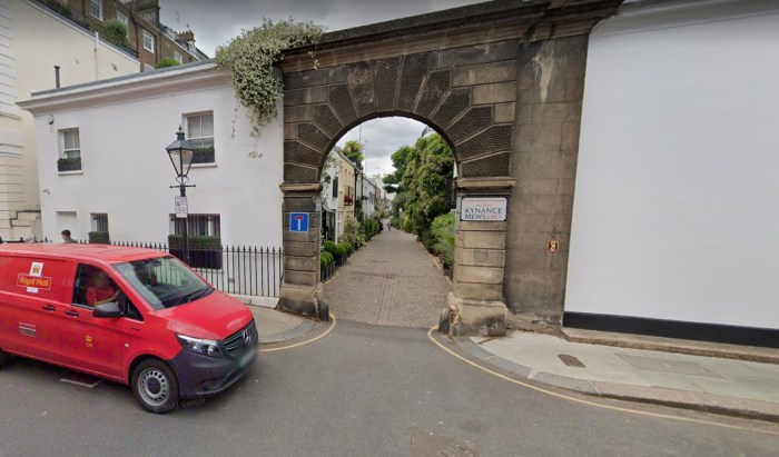 joes apartment from you season 4 street view