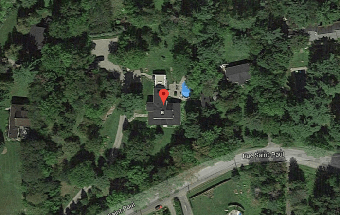 the-little-girl-who-lives-down-the-lane2