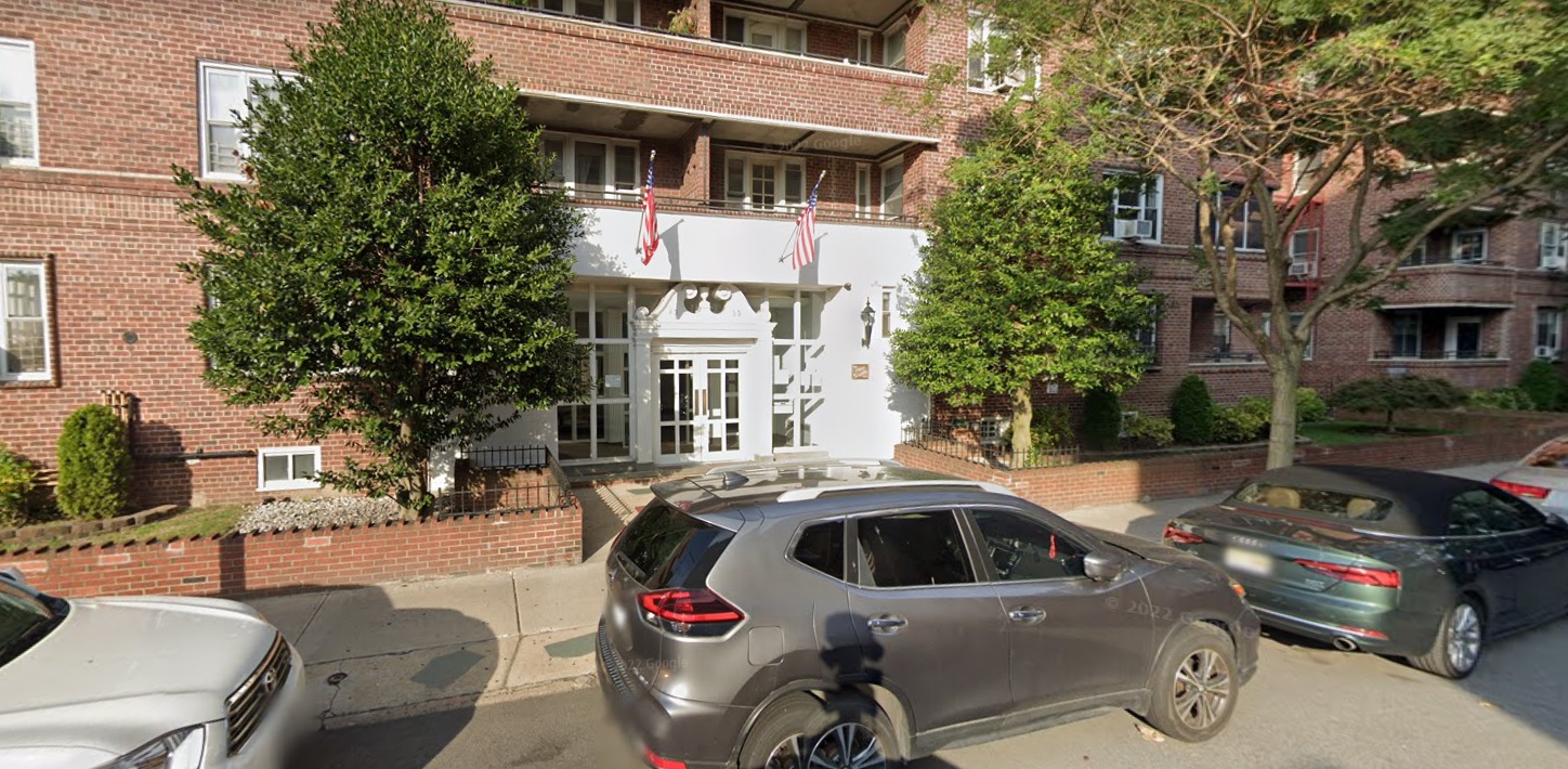 aunt mays apartment street view